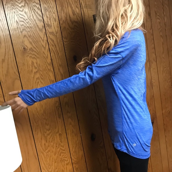 Lululemon 5 Mile Long Sleeve - blue- Size None - measurements In the Photos - Picture 13 of 14